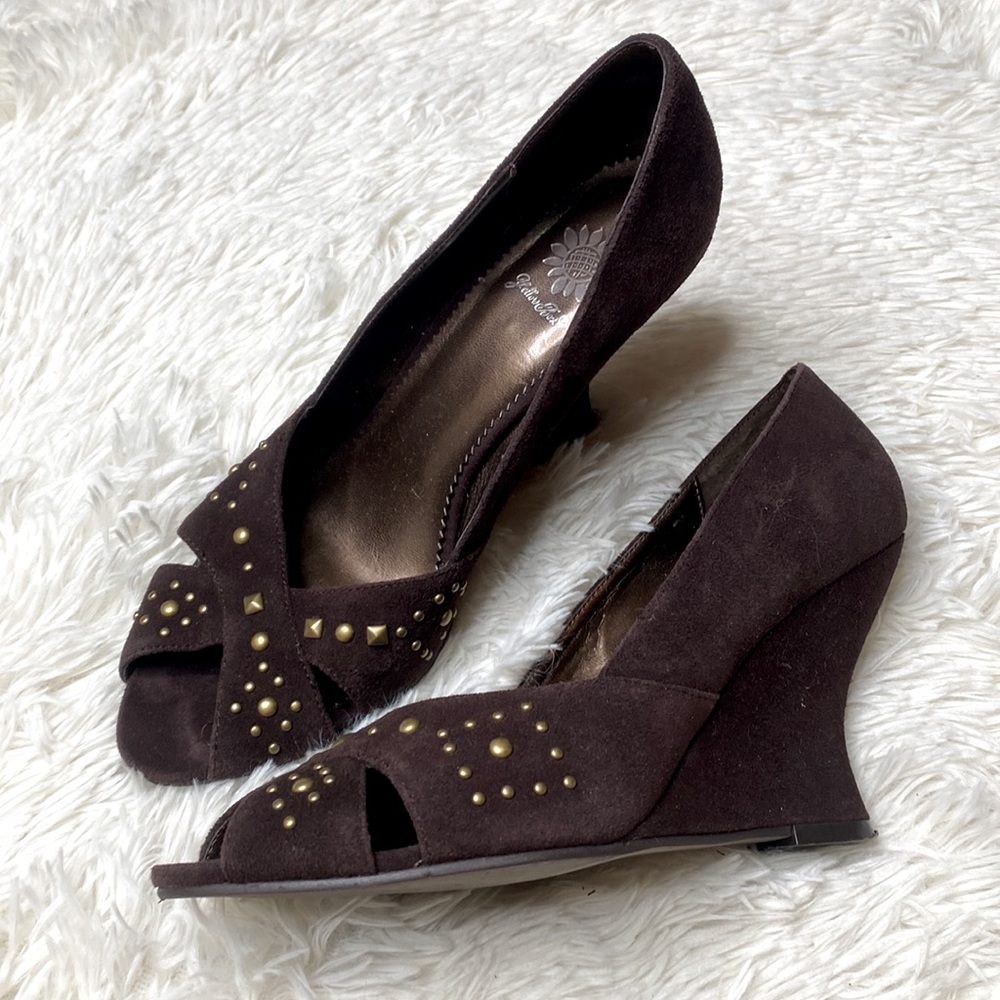 Yellow Box Azalia Brown Faux Suede Gold Stud Wedge Heels Size 8.5